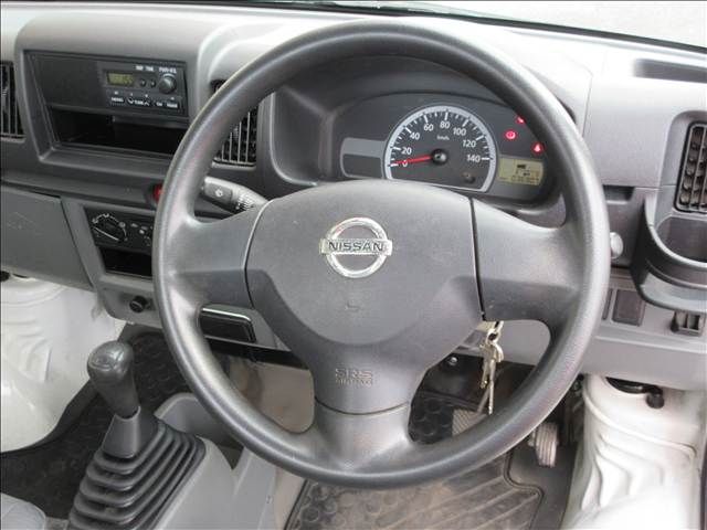 NISSAN CLIPPER truck 4WD 2013