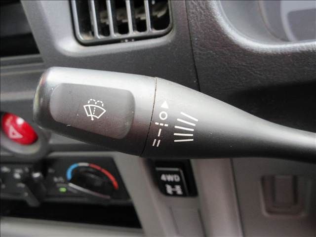 NISSAN CLIPPER truck 4WD 2013