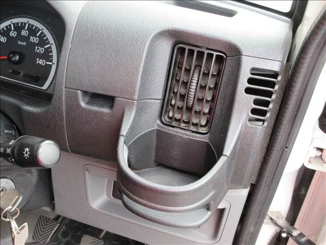 NISSAN CLIPPER truck 4WD 2013