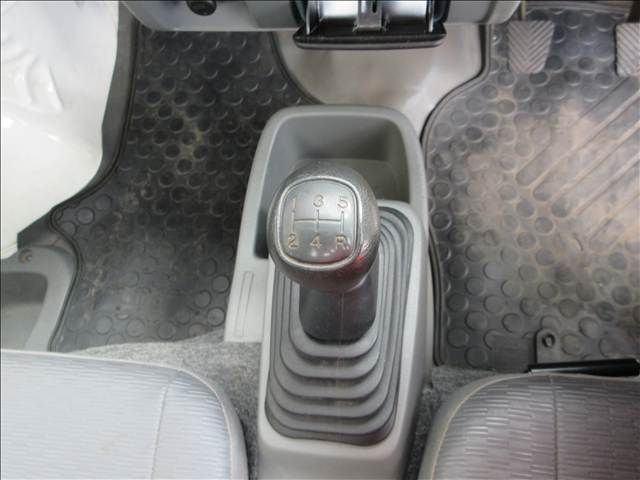 NISSAN CLIPPER truck 4WD 2013