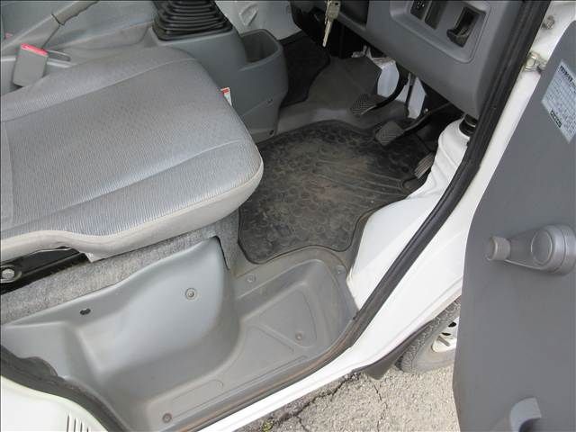 NISSAN CLIPPER truck 4WD 2013