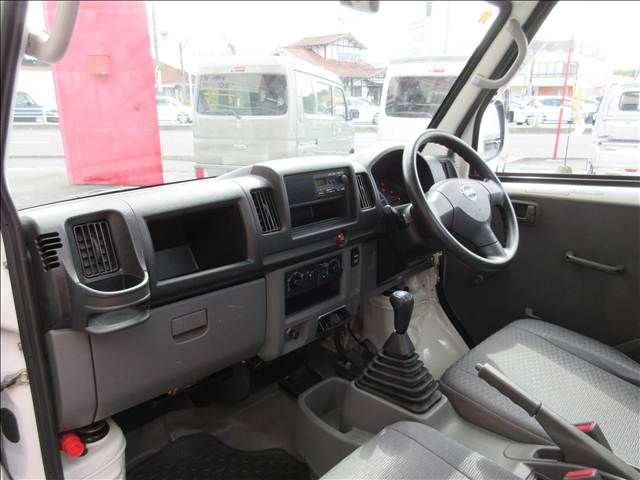 NISSAN CLIPPER truck 4WD 2013
