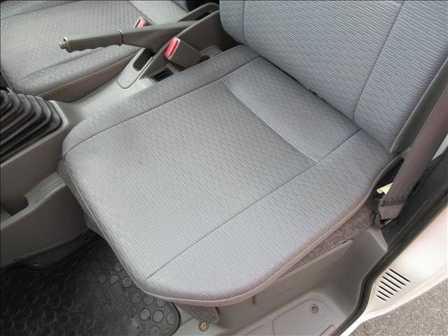 NISSAN CLIPPER truck 4WD 2013