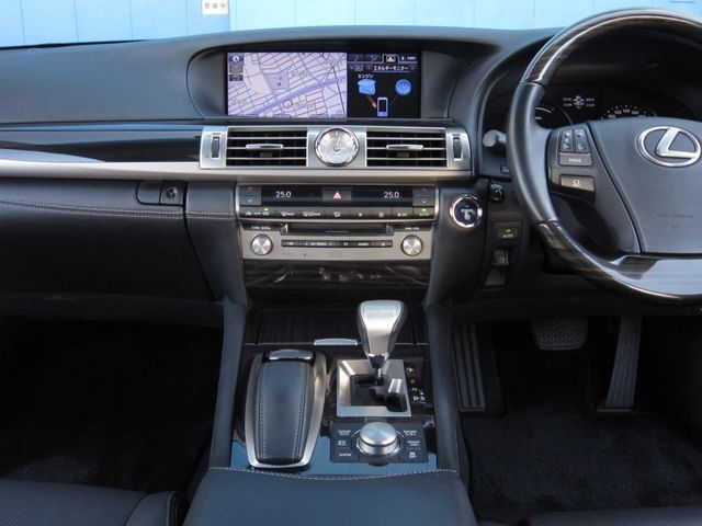 TOYOTA LEXUS LS600hL 2012