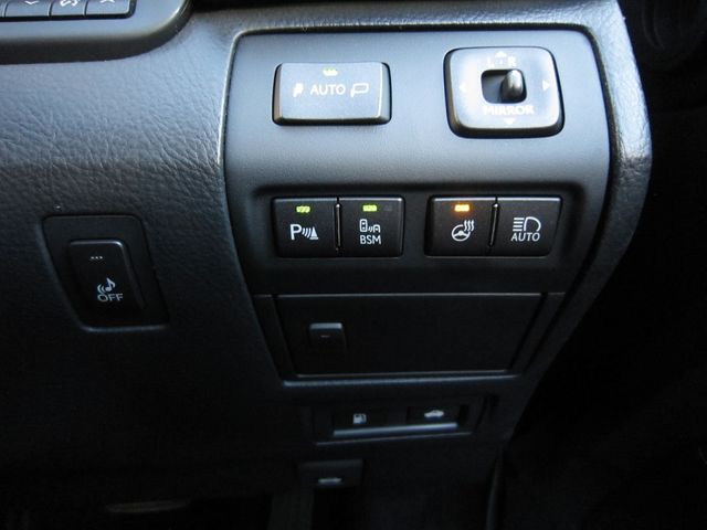 TOYOTA LEXUS LS600hL 2012