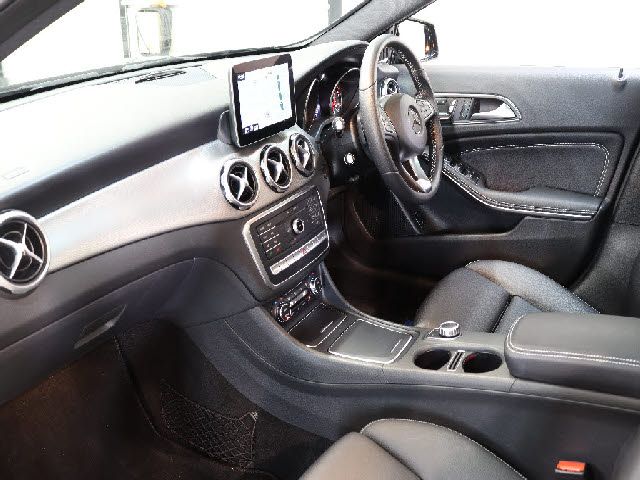 MERCEDES BENZ MERCEDES BENZ GLA class 2018