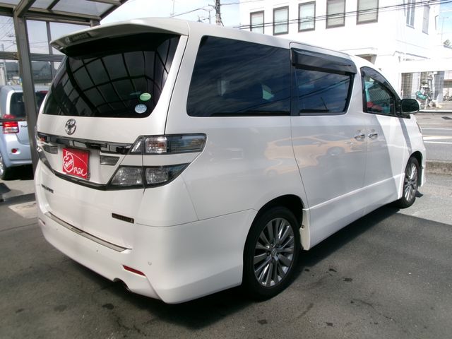TOYOTA VELLFIRE 2014