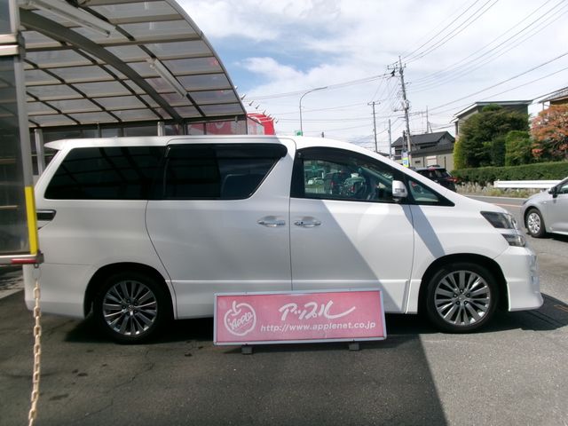 TOYOTA VELLFIRE 2014