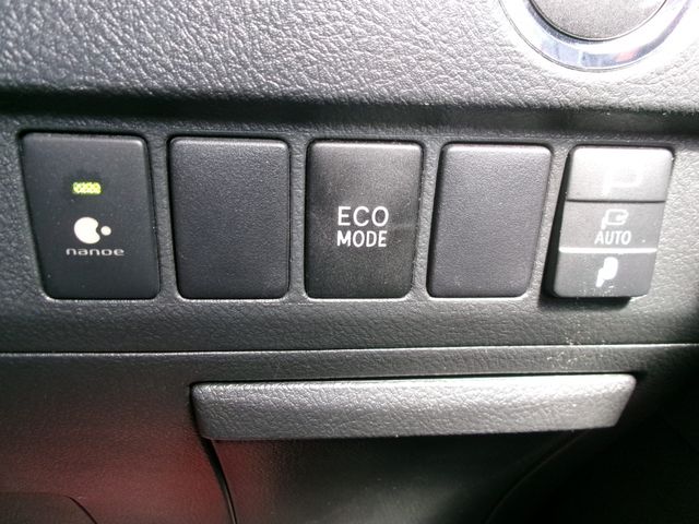 TOYOTA VELLFIRE 2014