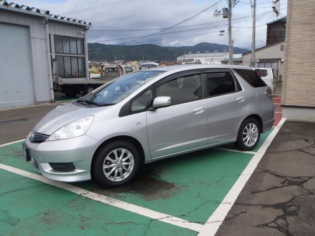 HONDA FIT SHUTTLE HYBRID 2012
