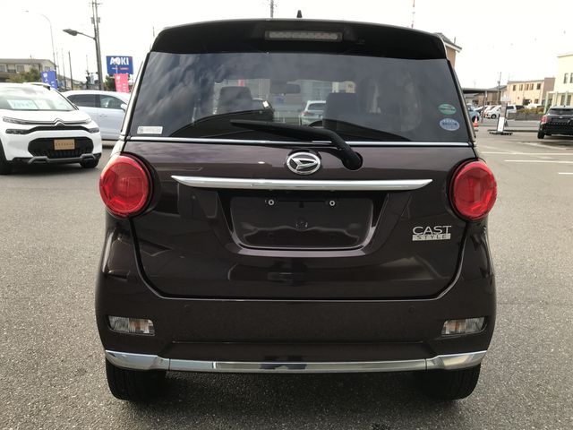 DAIHATSU CAST STYLE 2015
