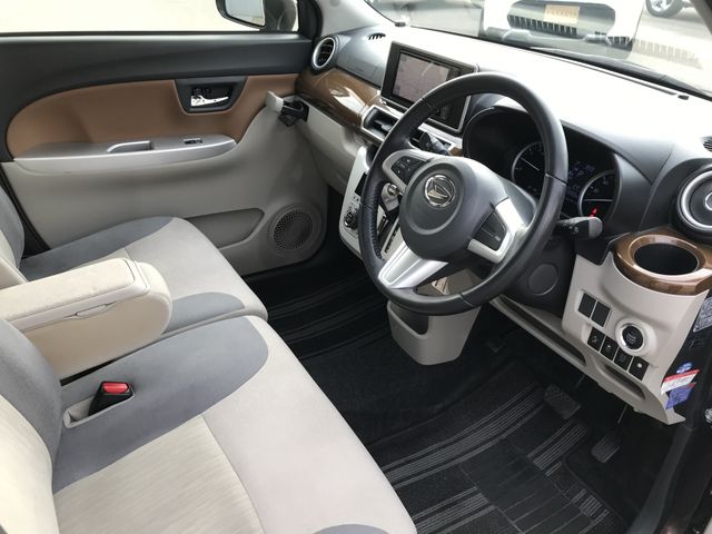 DAIHATSU CAST STYLE 2015