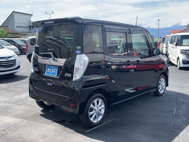 NISSAN DAYZ ROOX 2017