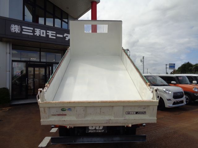 MITSUBISHI CANTER 2013