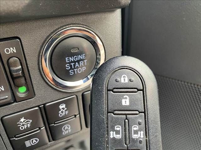 TOYOTA PIXIS MEGA 2020