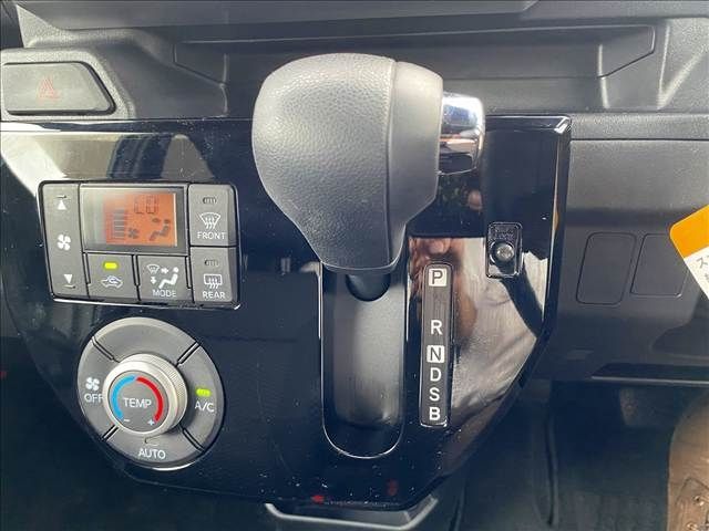 TOYOTA PIXIS MEGA 2020