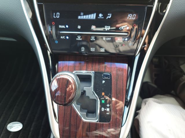 TOYOTA HARRIER 2WD 2015