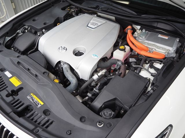 TOYOTA CROWN MAJESTA HYBRID 2014