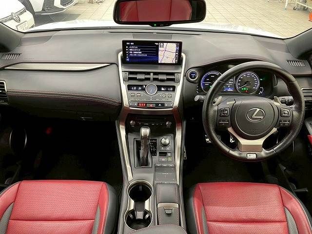 TOYOTA LEXUS NX300h 2020