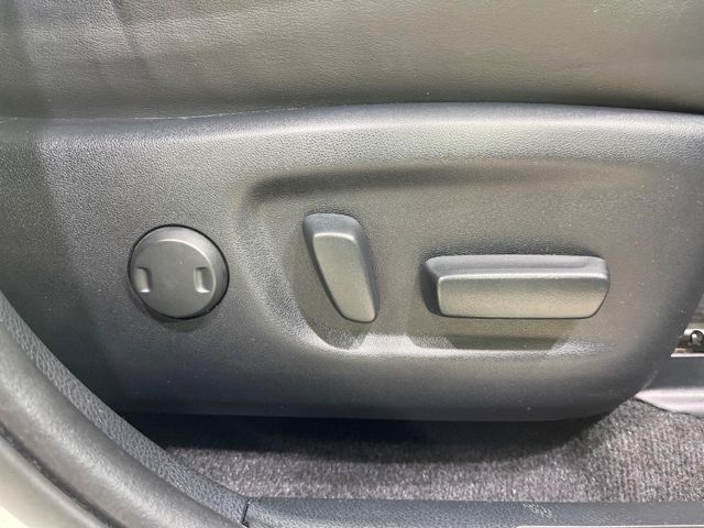 TOYOTA HARRIER HYBRID 2018