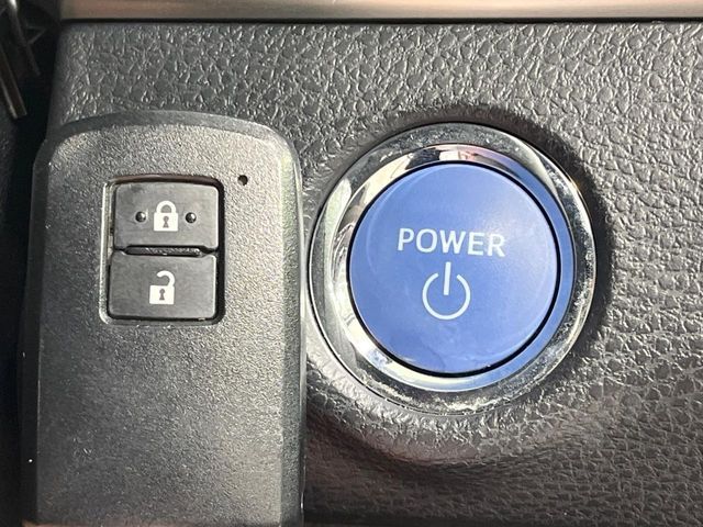 TOYOTA HARRIER HYBRID 2018