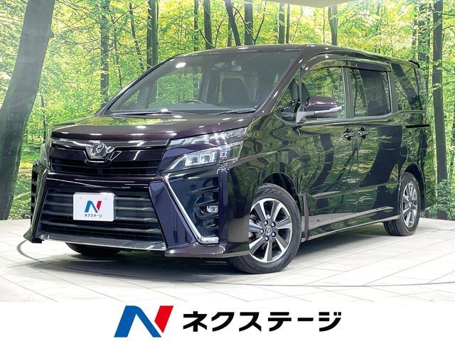 TOYOTA VOXY 2017