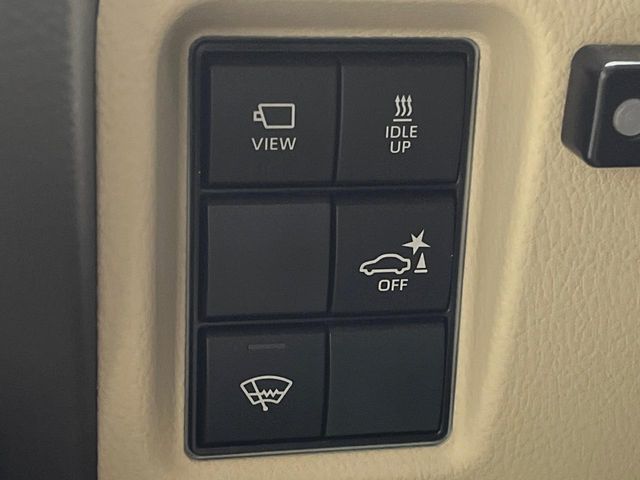 TOYOTA LANDCRUISER PRADO 2023