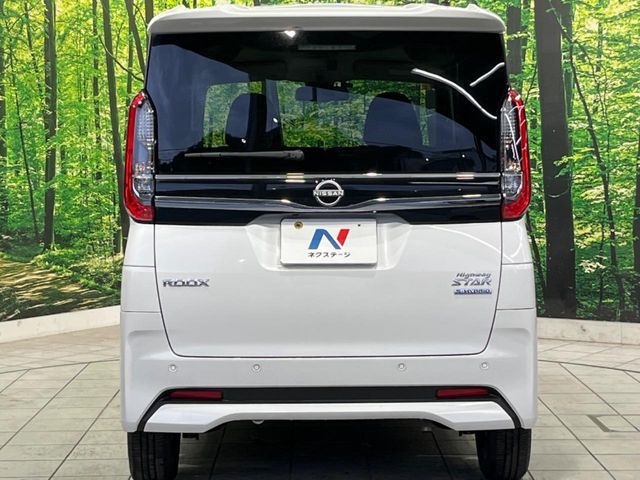 NISSAN ROOX 2023