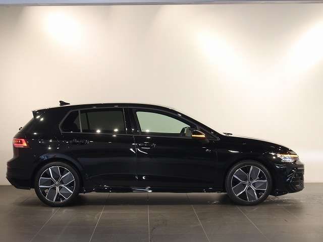 VOLKSWAGEN VOLKSWAGEN GOLF 2025