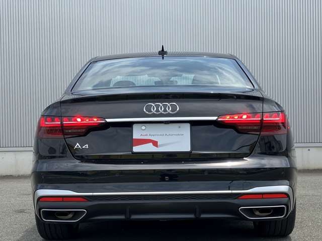 AUDI AUDI A4 2023