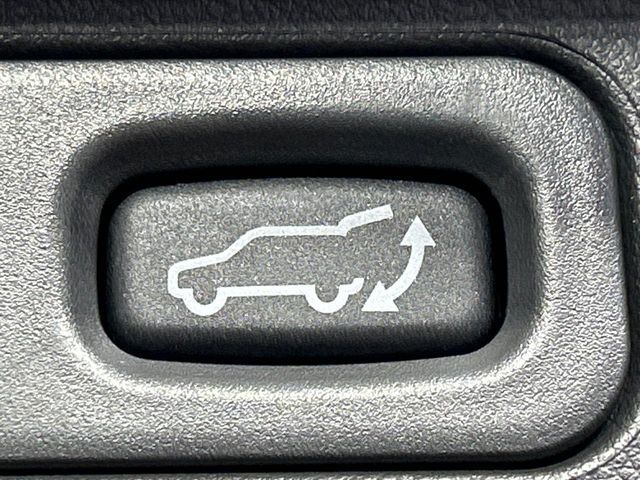 MITSUBISHI DELICA D:5 4WD 2025