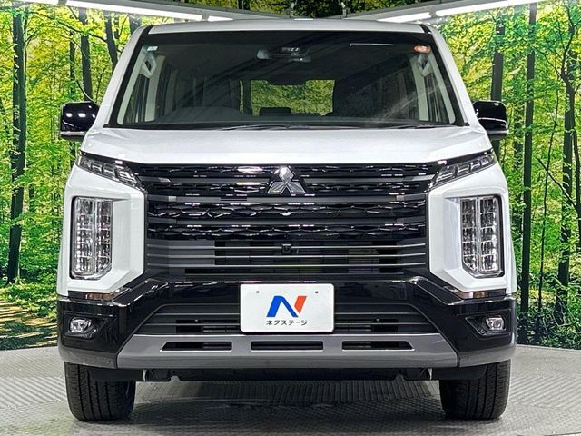 MITSUBISHI DELICA D:5 4WD 2025