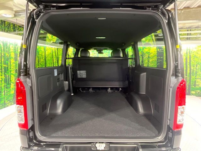 TOYOTA HIACE van 2WD 2025