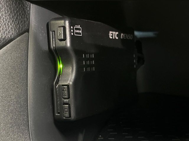 TOYOTA YARIS HYBRID 2022