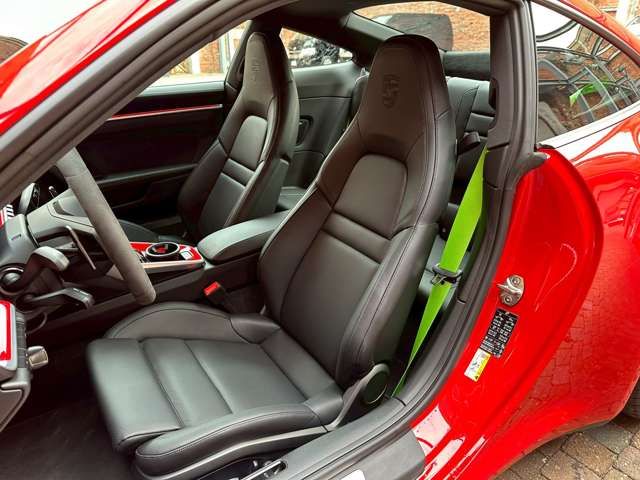 PORSCHE PORSCHE 911 2024