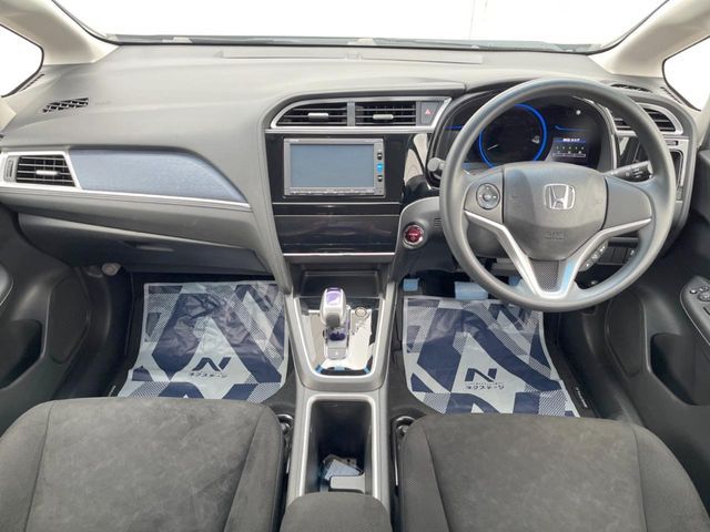 HONDA SHUTTLE HYBRID 2016