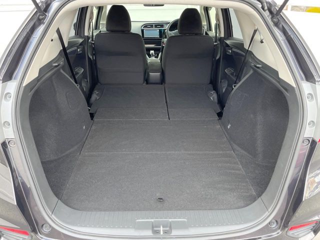 HONDA SHUTTLE HYBRID 2016