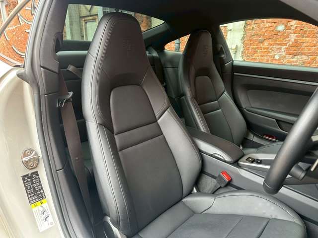 PORSCHE PORSCHE 911 2023