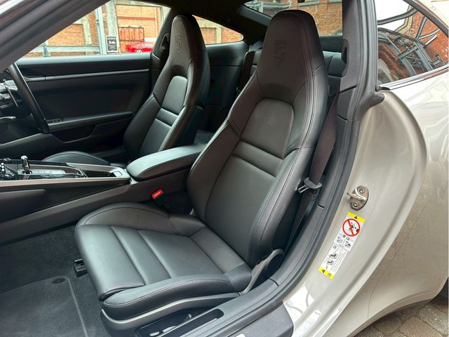 PORSCHE PORSCHE 911 2023