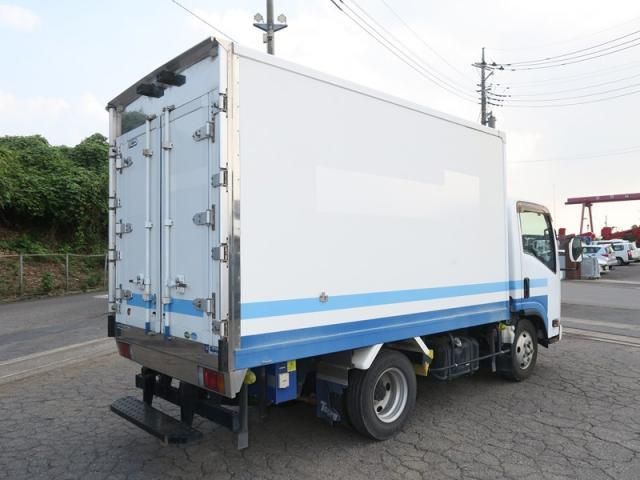 ISUZU ELF 2017