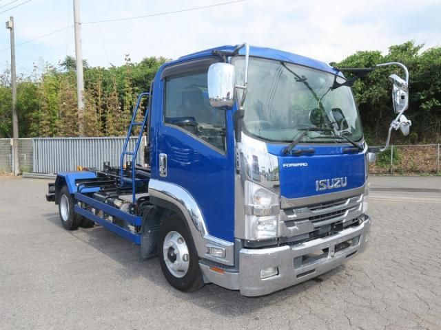 ISUZU FORWARD 2020