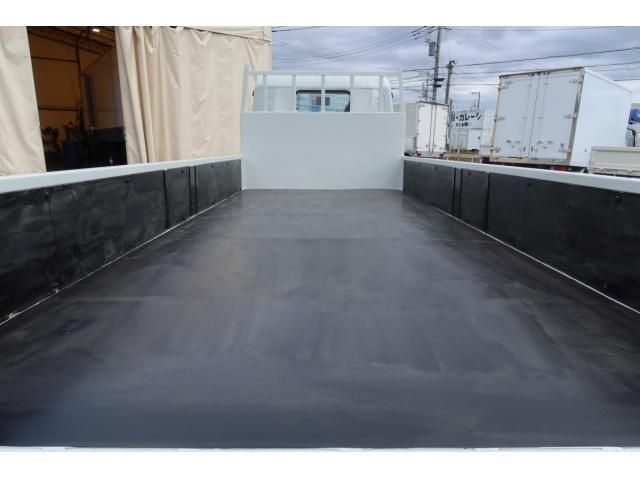 MITSUBISHI CANTER 2021