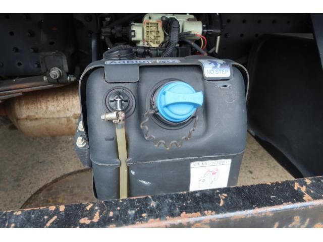 MITSUBISHI CANTER 2021