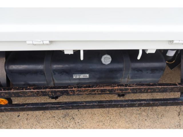 MITSUBISHI CANTER 2021