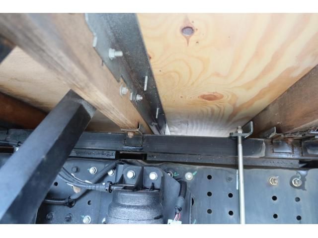 MITSUBISHI CANTER 2021