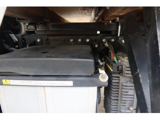 MITSUBISHI CANTER 2021