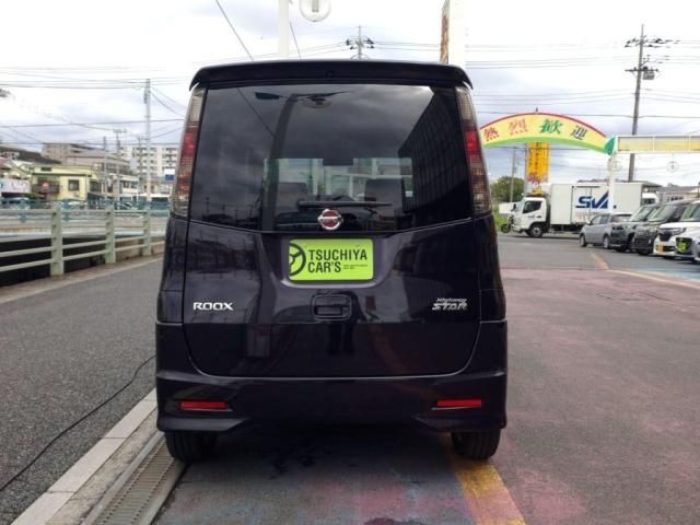 NISSAN ROOX 2012