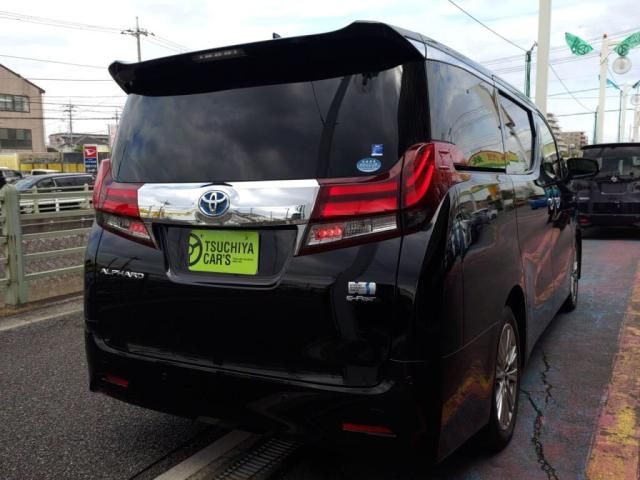 TOYOTA ALPHARD hybrid 4WD 2017