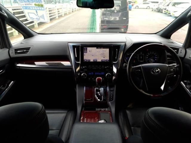 TOYOTA ALPHARD hybrid 4WD 2017