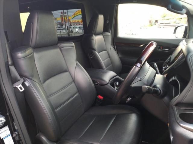 TOYOTA ALPHARD hybrid 4WD 2017